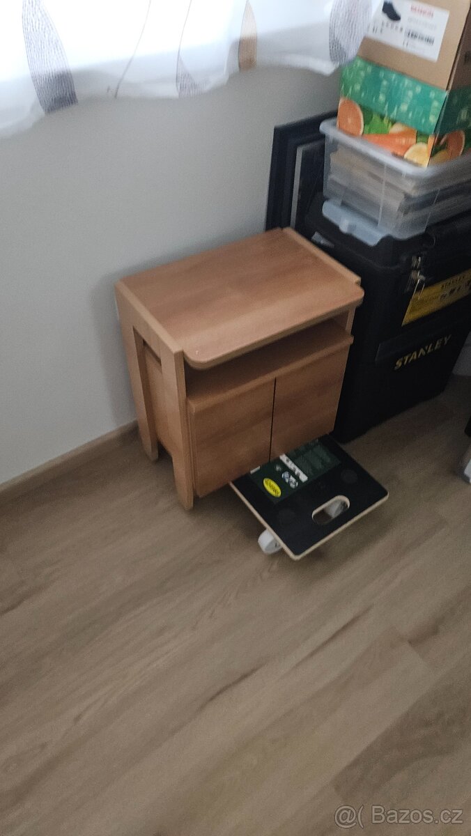 Noční stolek - 2
