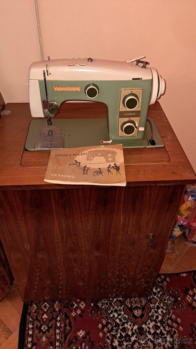 Šicí stroj - 2