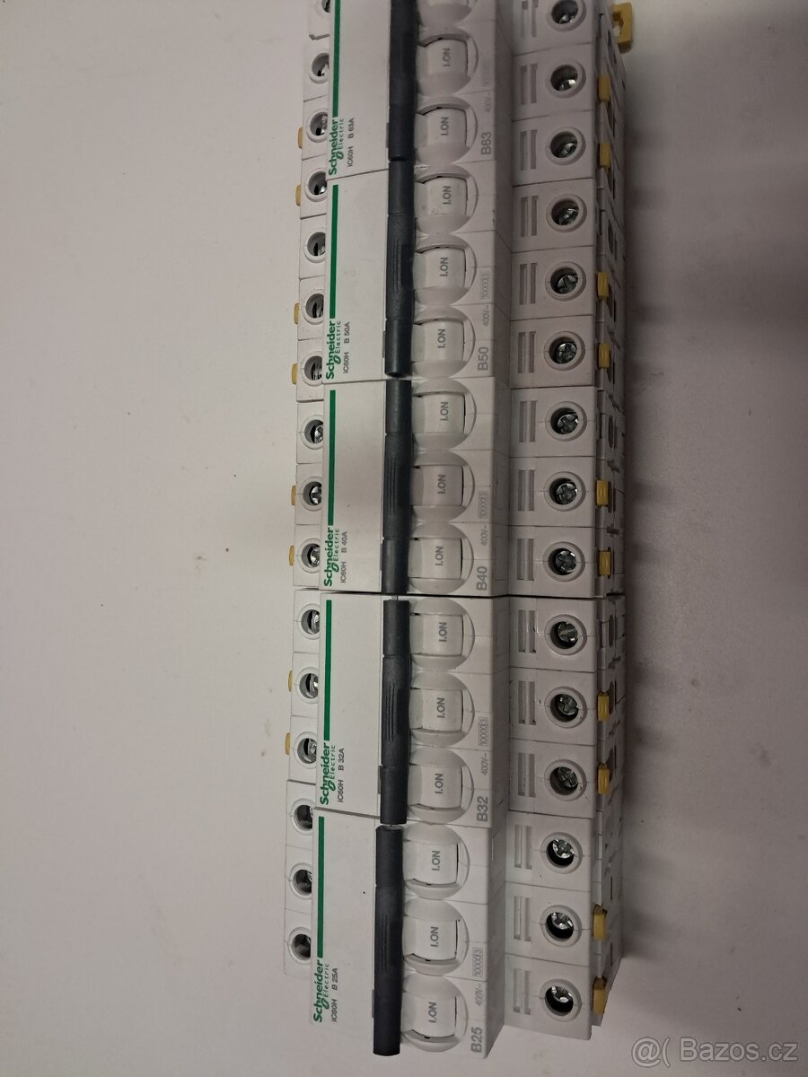 Jističe Schneider - 2