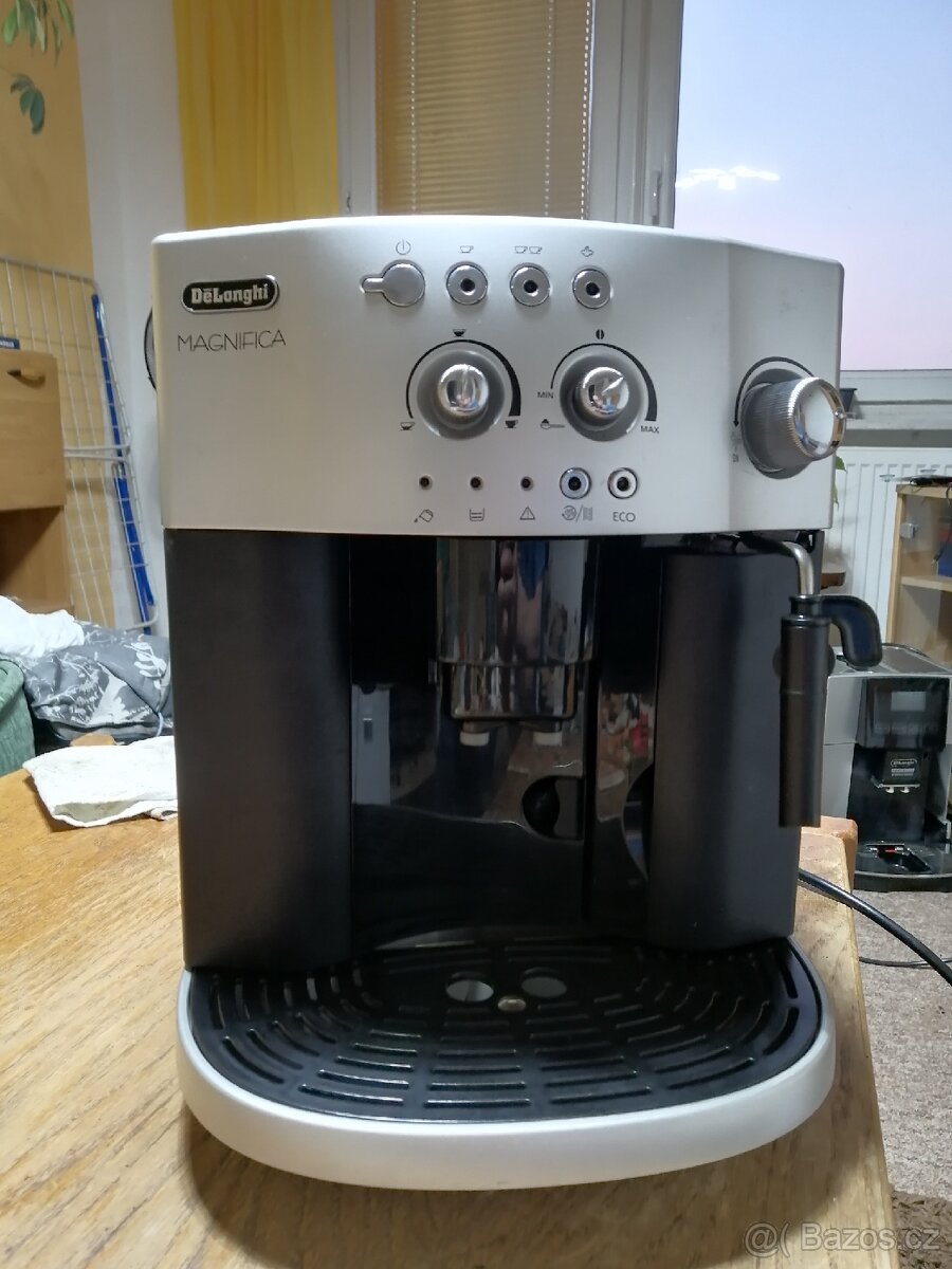 Automaticky kavovar DeLonghi - 2