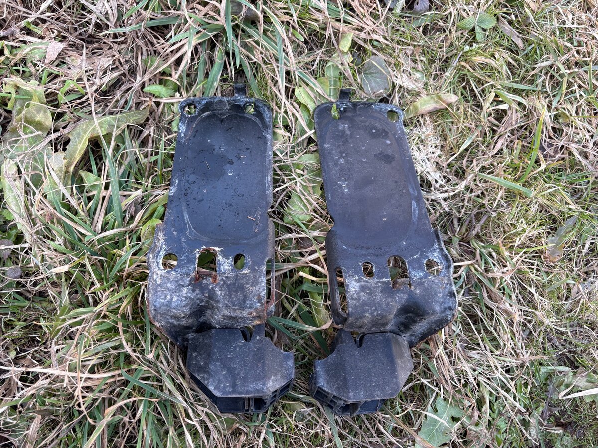 Držáky chladiče BMW - 2