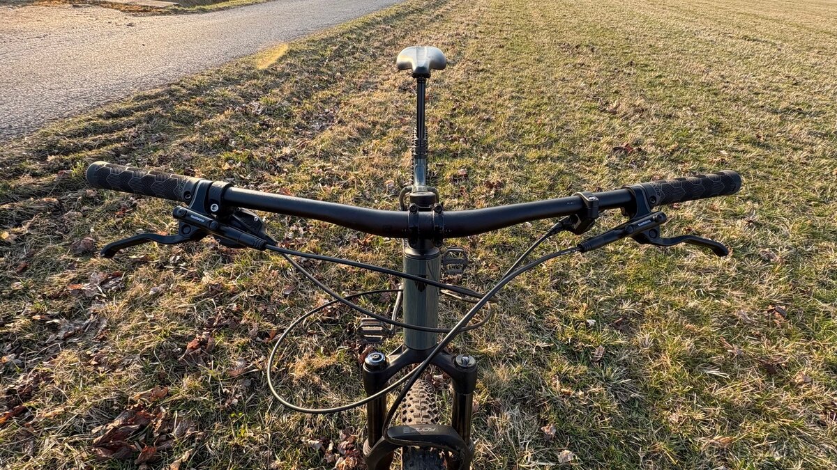 Horské kolo Trek - 2