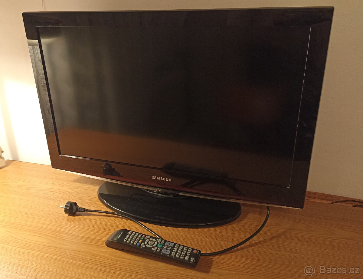 Funkční televizor Samsung, úhlopříčka 80 cm - 2