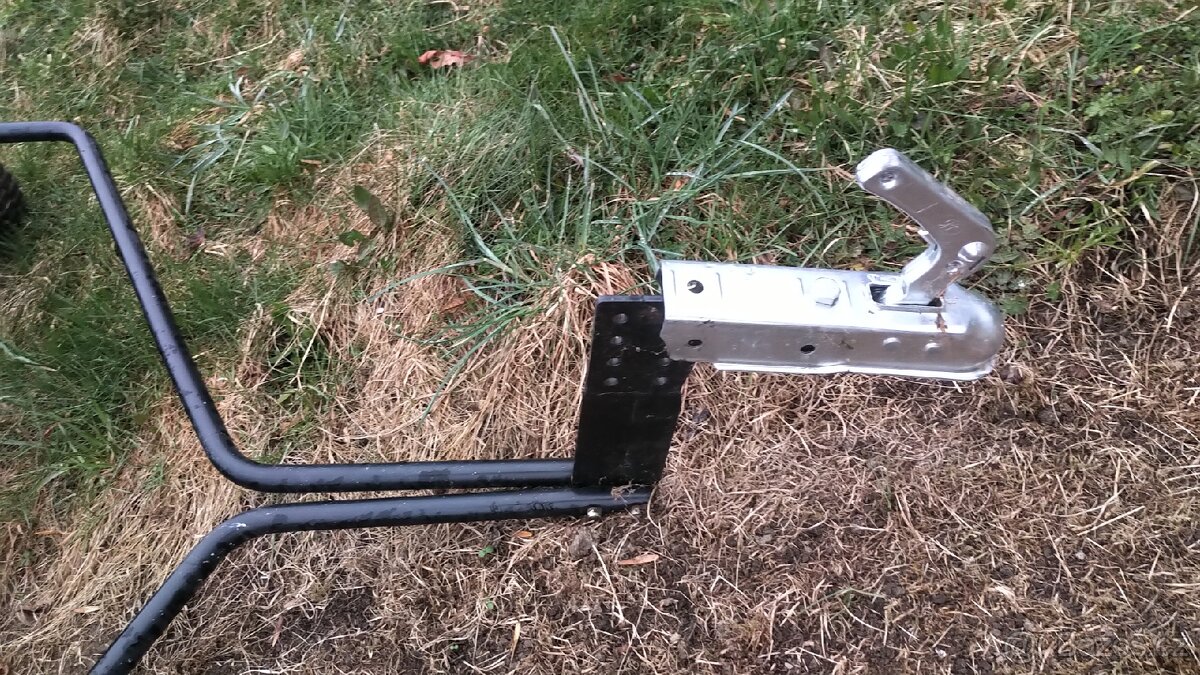 Sběrač listí / sweeper - 2