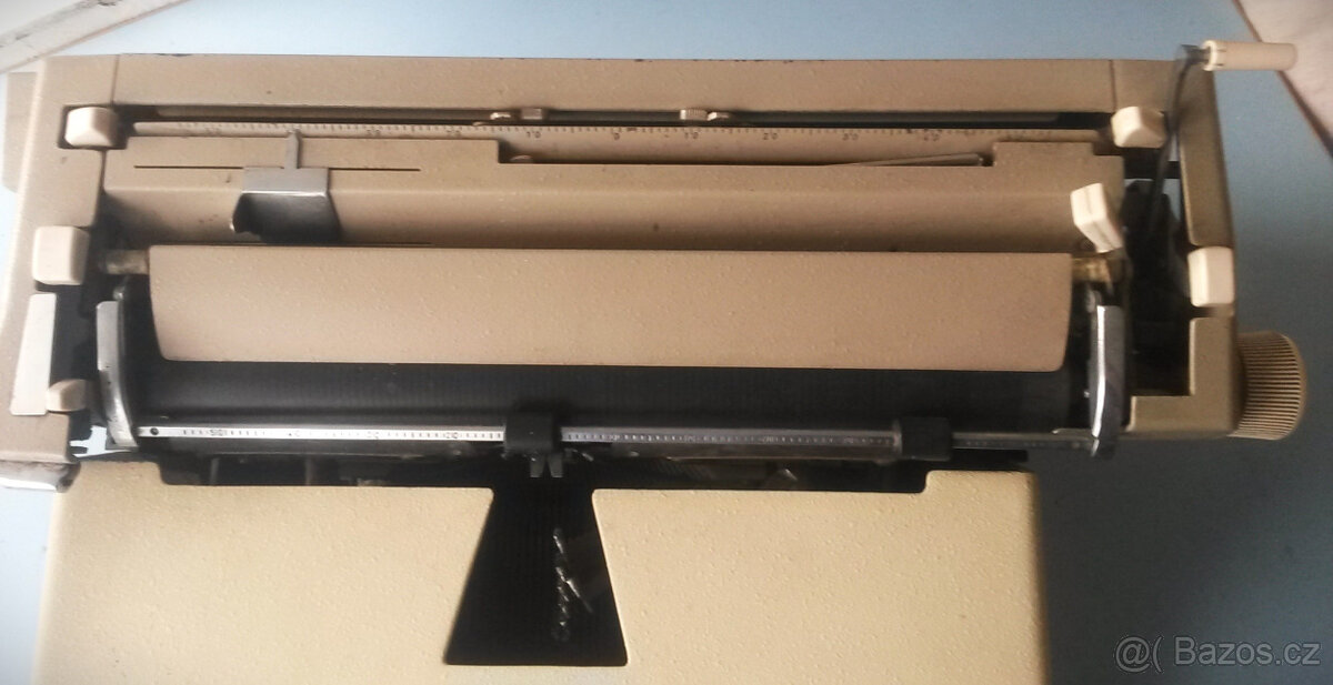 Psací stroj Consul - 2