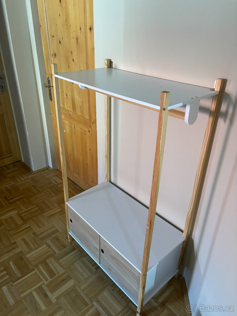 Dětská šatna/skříň - 2