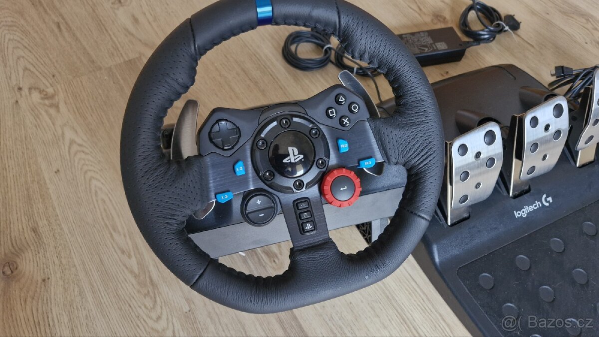 Herní volant Logitech g29 + řadící páka - 2
