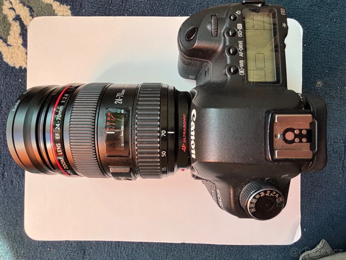 Canon EOS 5D MarkII+Canon EF 24-70mm+Nissin Di600 - 2