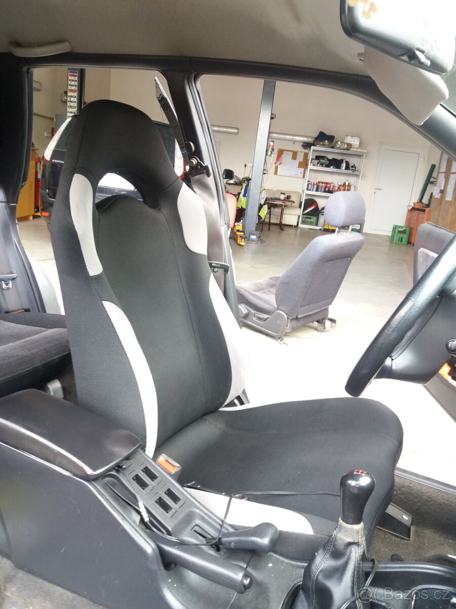 Subaru Legacy 2.0 85kw - 2