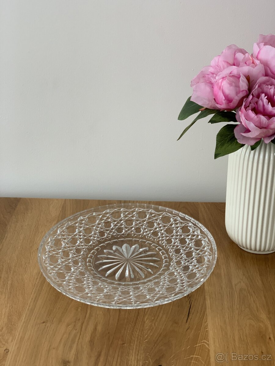 Talíř z broušeného skla - 2