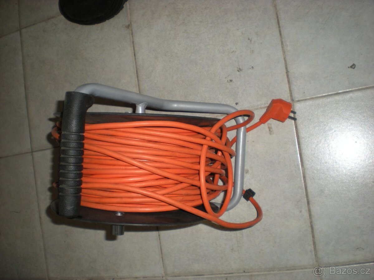 kabel 220V s civkou 50m HECHT+ krabicky do sadrokartonu - 2