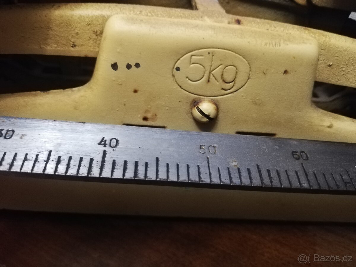 Stará kuchyňská váha - 2