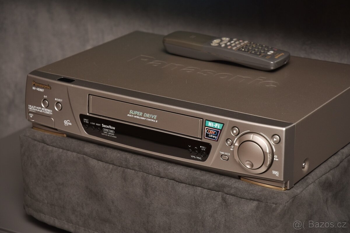 PANASONIC NV-HD 687 - 2