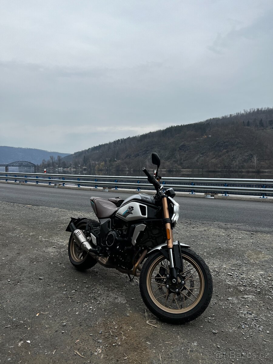 2022 CFMOTO 700CL-X Heritage - 2