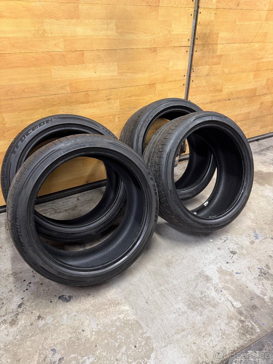 Letní pneu 225/40/18 - 2