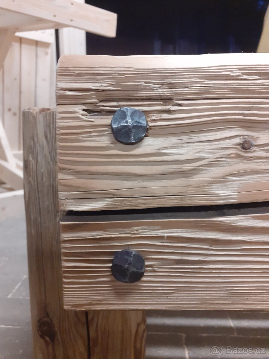 Postel kartáčované staré trámy - 2