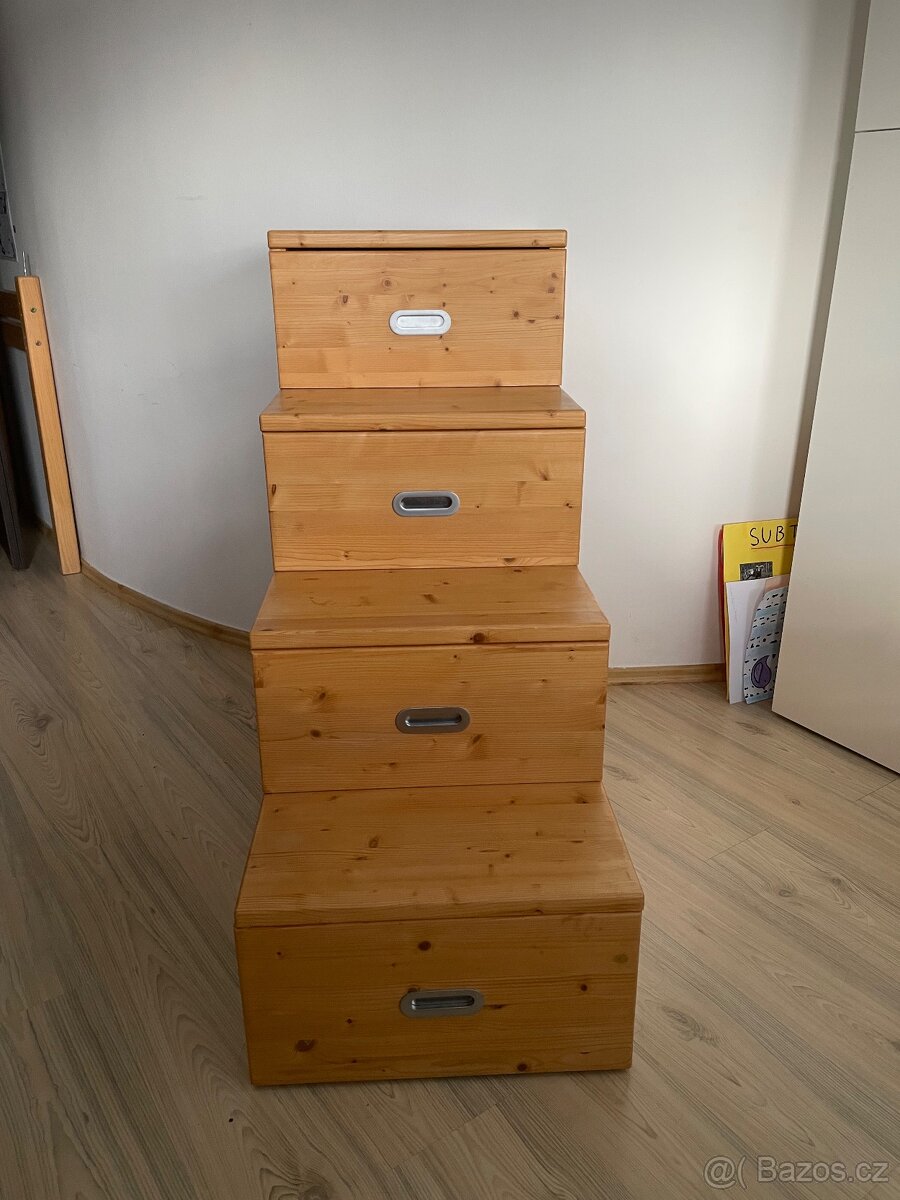 Schody k patrové posteli - 2