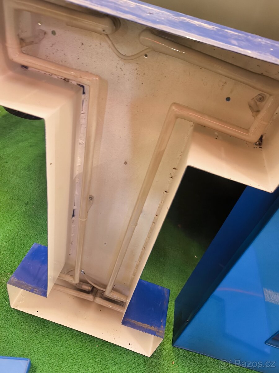 Neonové písmena - 2