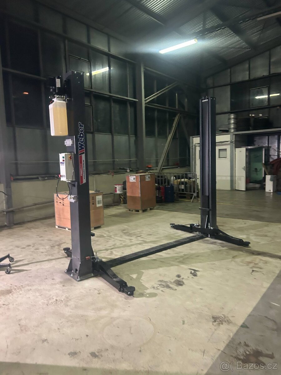 Dvousloupovy hydraulický zvedák WEBER 4.2T a 4.5T - 2