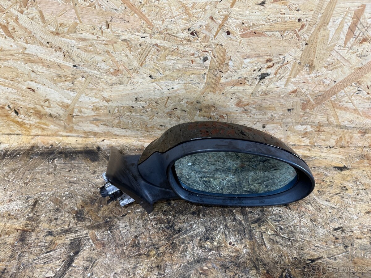 PRAVÉ ZPĚTNÉ ZRCÁTKO BMW E90/91 3 PIN ČERNÉ - 2