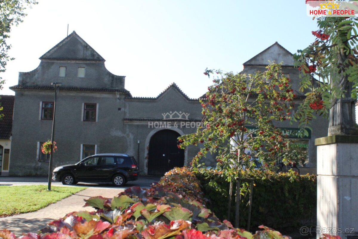 Venkovská usedlost na náměstí v Bystřici - 2