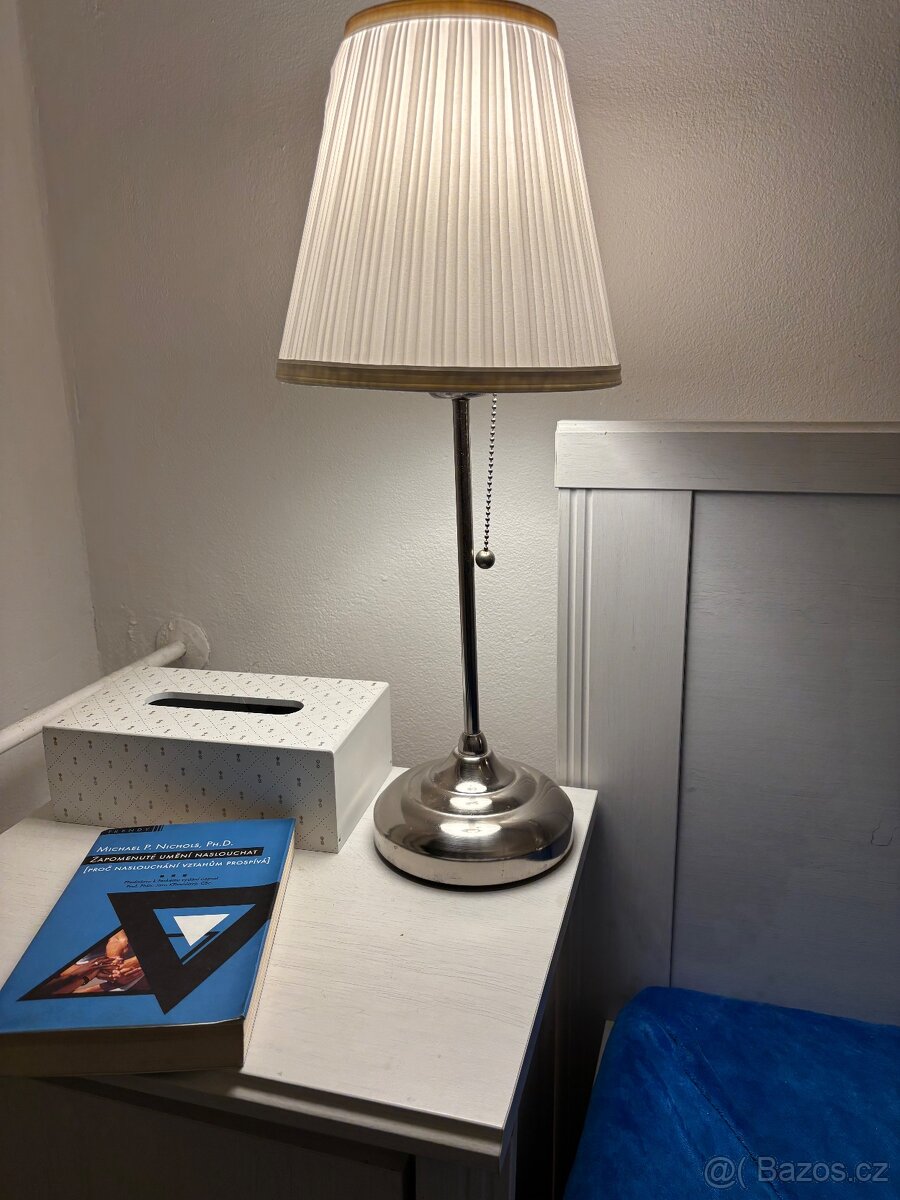 Ložnice/dívčí pokoj v bílé barvě - 2