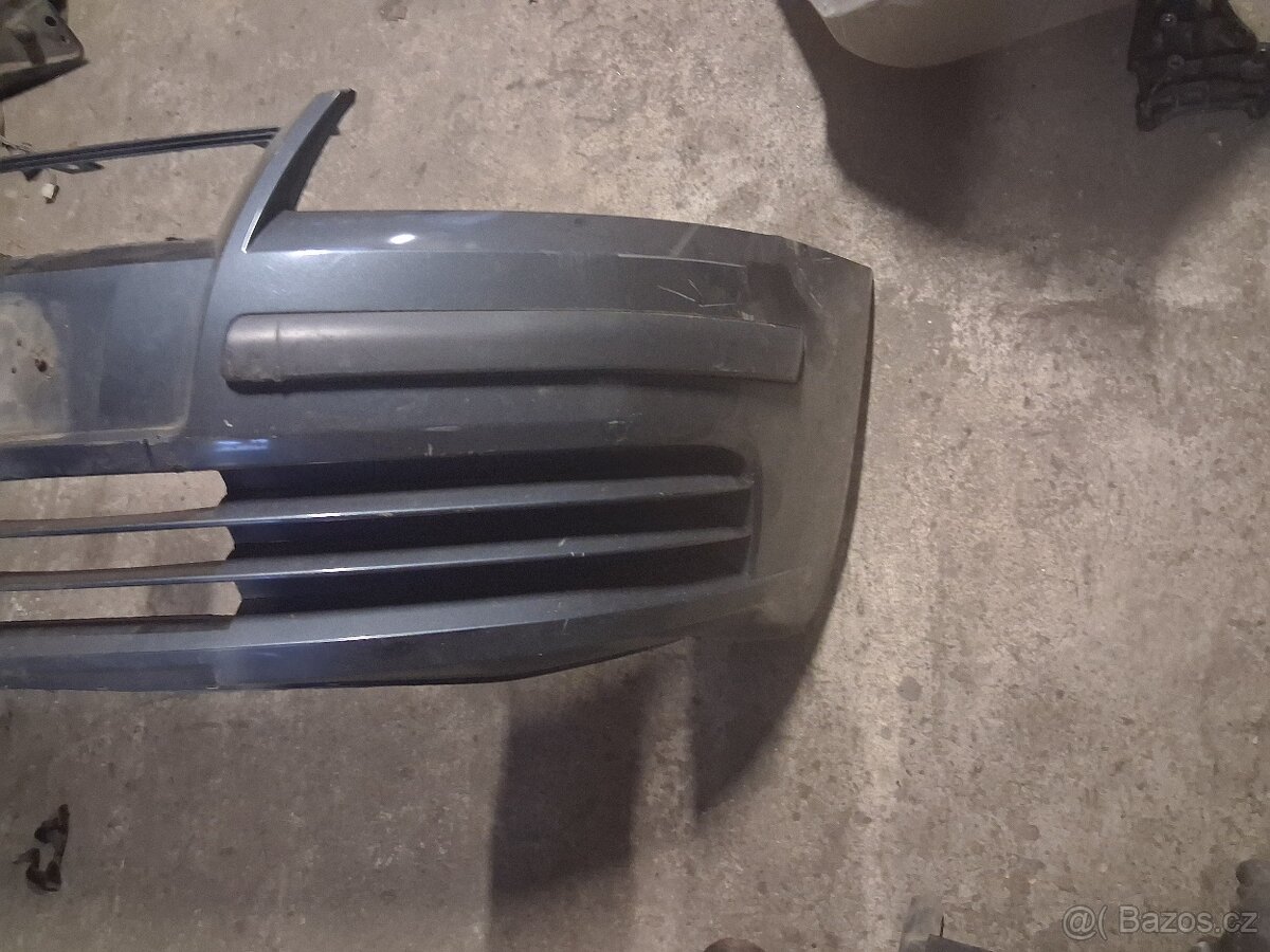 Prodám nárazník na fiat stilo - 2