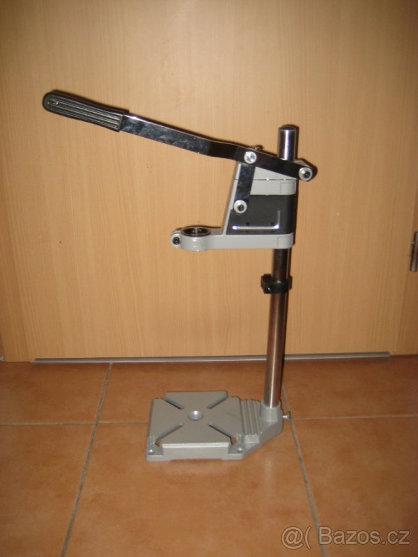 Stojan na vrtačku. - 2