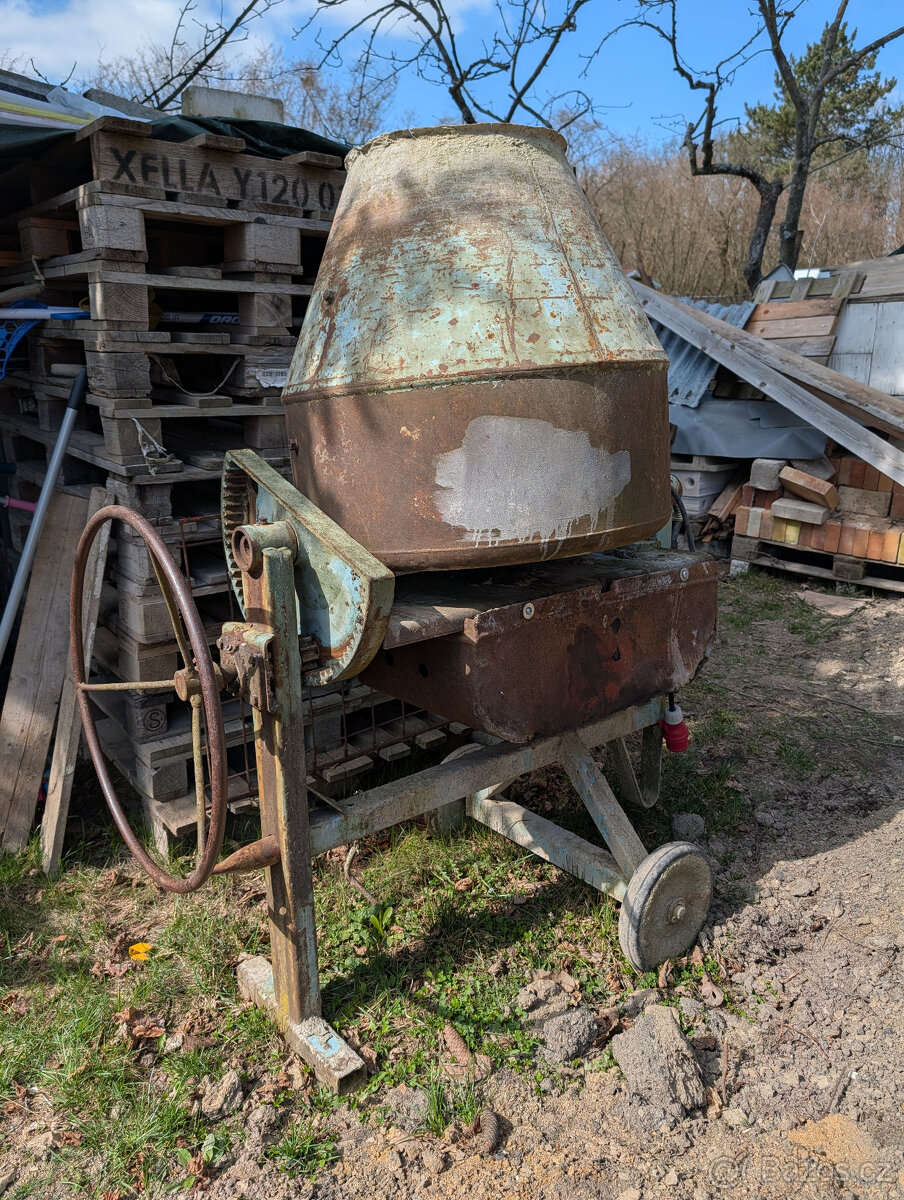 Stavební míchačka - 2