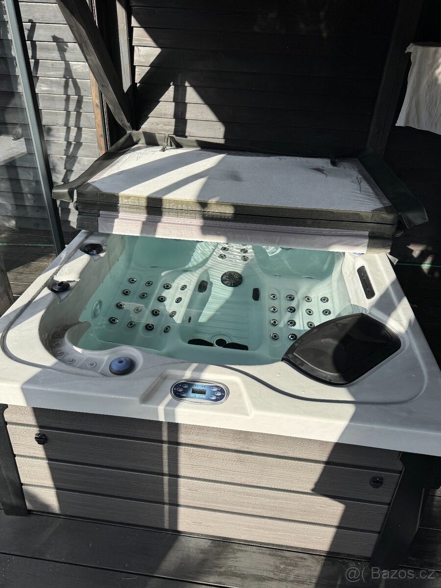 Vířivka - vířivá vana Style - 2