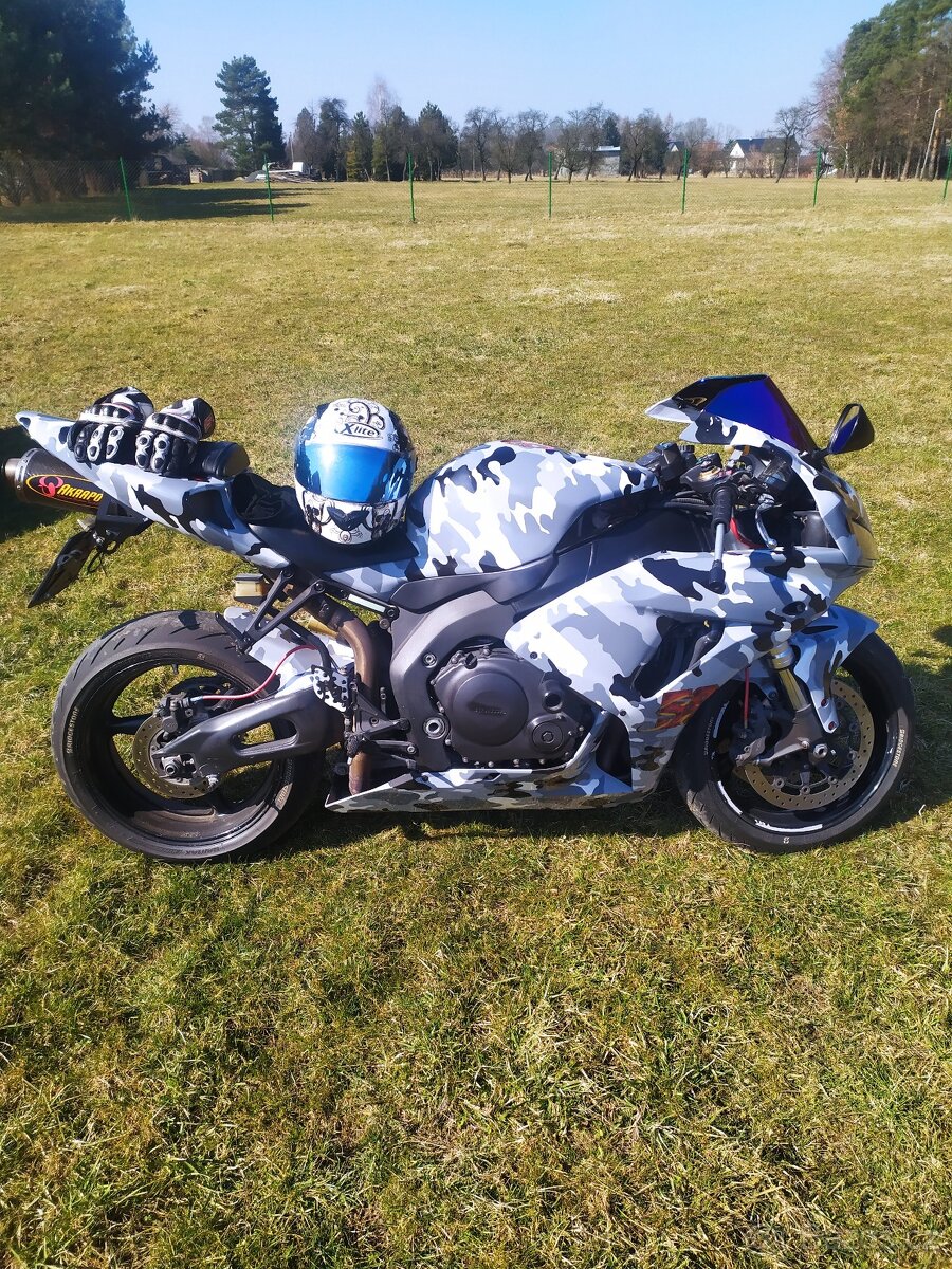 Honda CBR 1000rr - 2