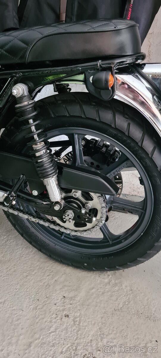 Kawasaki Z750 - 2