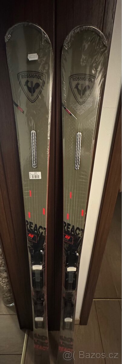 NOVÉ Lyže Rossignol React 8 177cm - 2
