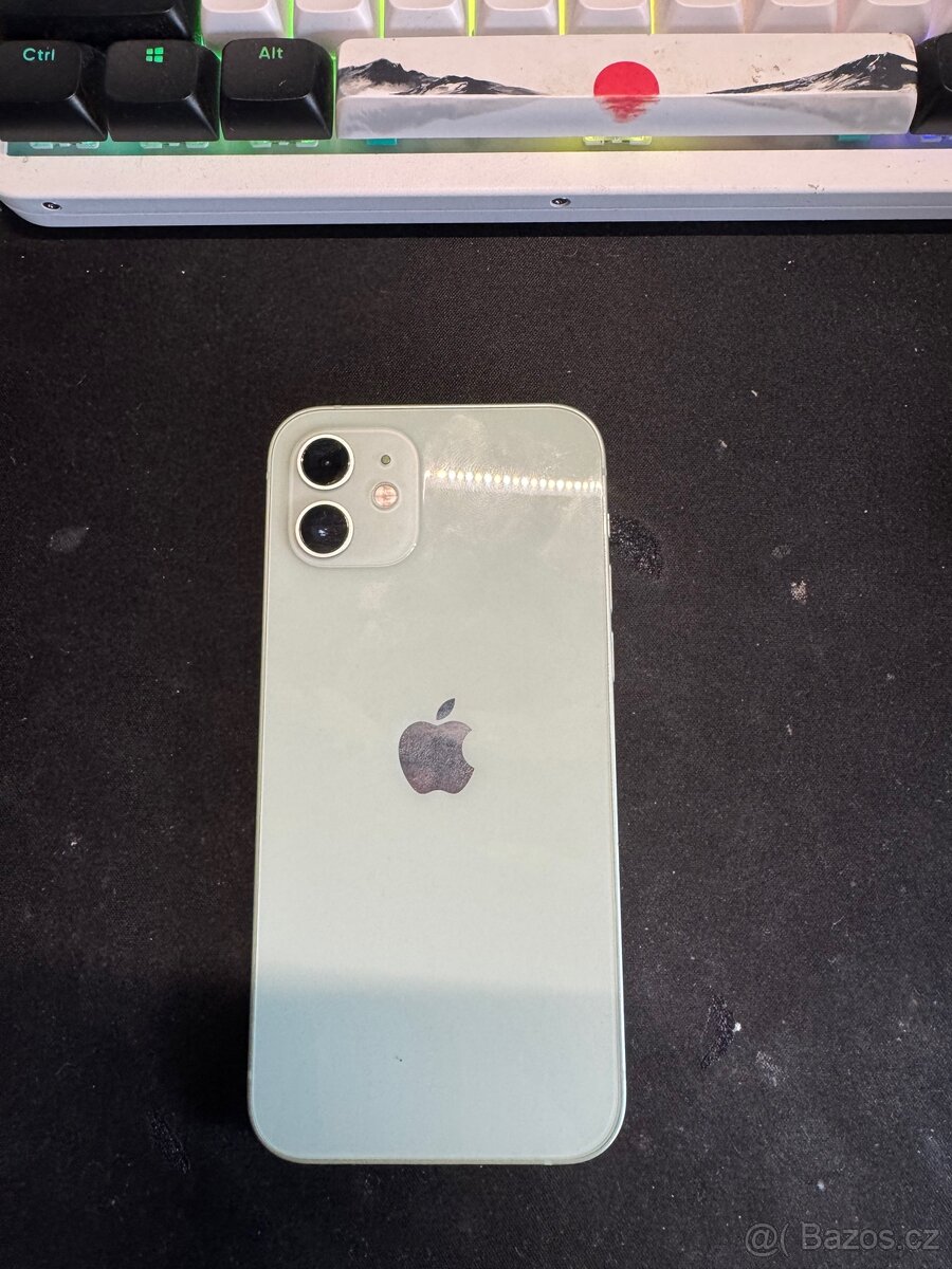 iPhone 12 na náhradní díly - 2