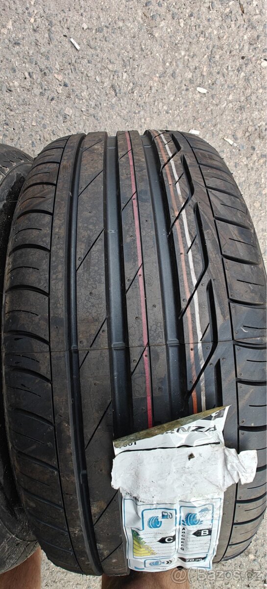 Letní pneu 225/50 R 17 - 2