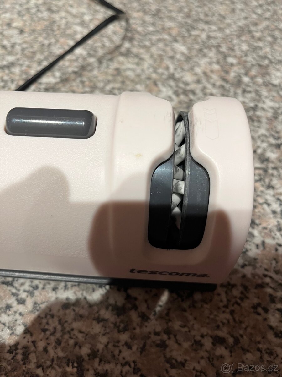 Elektrický brousek na nože Tescoma - 2