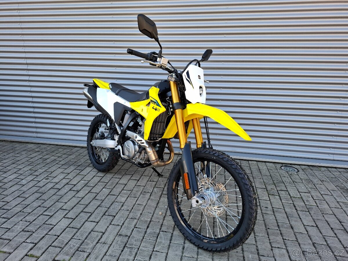 Suzuki DR-Z4S - 2