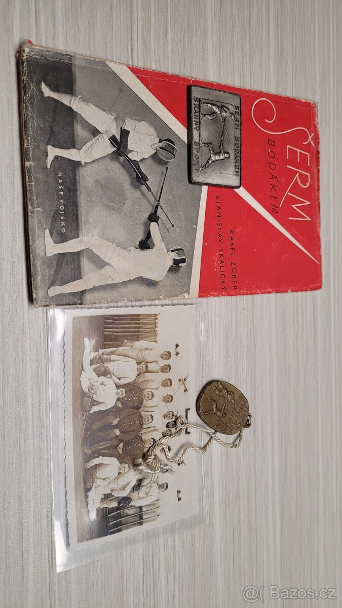 Cvičná puška na Šerm bodákem + učebnice + medaile - 2