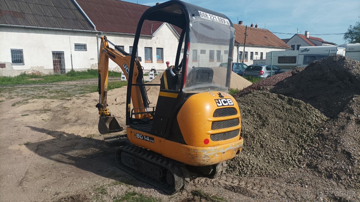 Minibagr JCB 8014 r.v.2016 3x lžíce celk. hmotnost 1481kg - 2