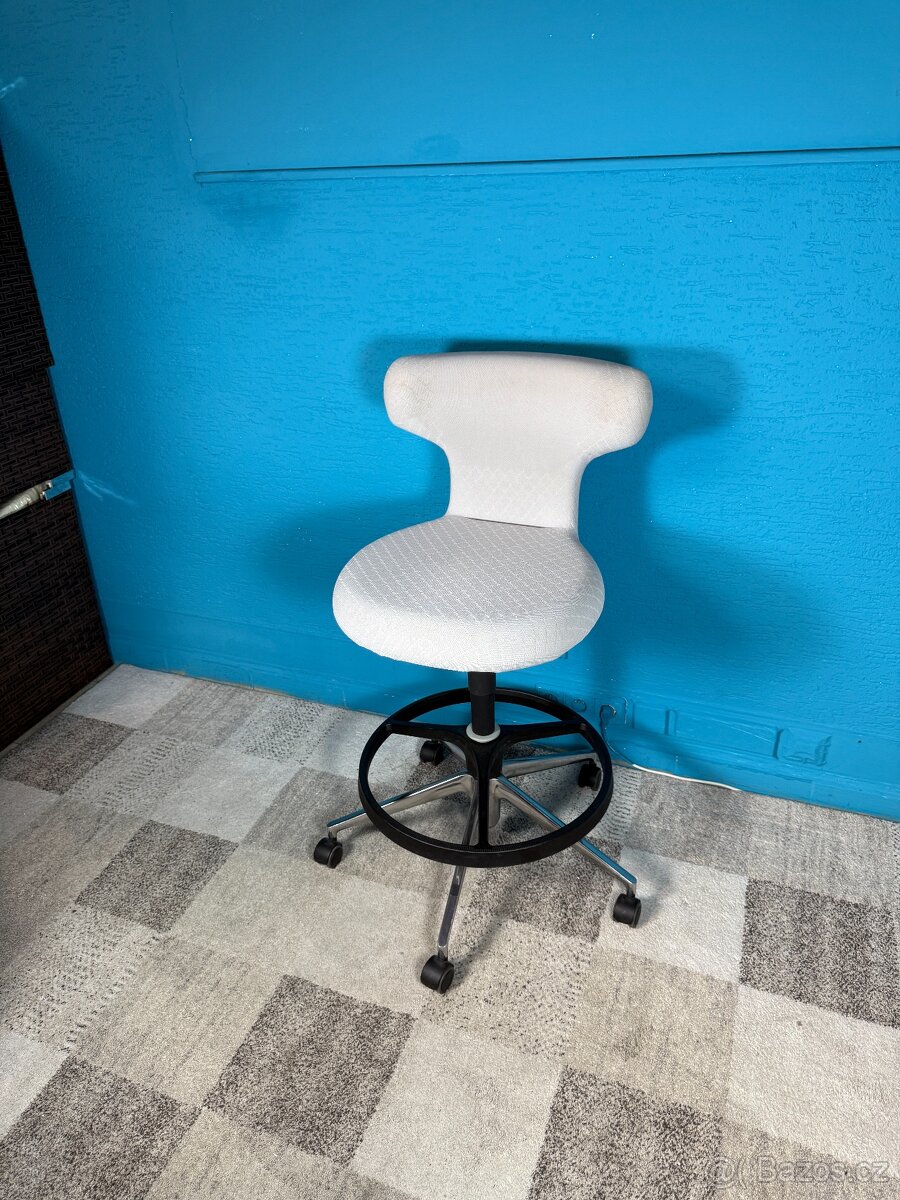 Barová židle VITRA Pivot šedá - 2