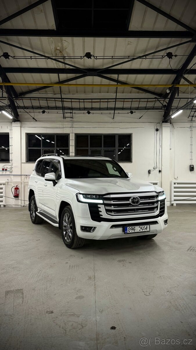 Toyota Land Cruiser 300 3.3D ZX 2022