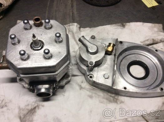 Závodní motor čz 250 vodník válec hlava šoupě kartery - 2