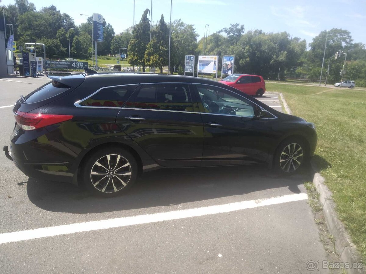 Prodám Hyundai i40 combi - 1,7 CRDi, 104 kW - 2