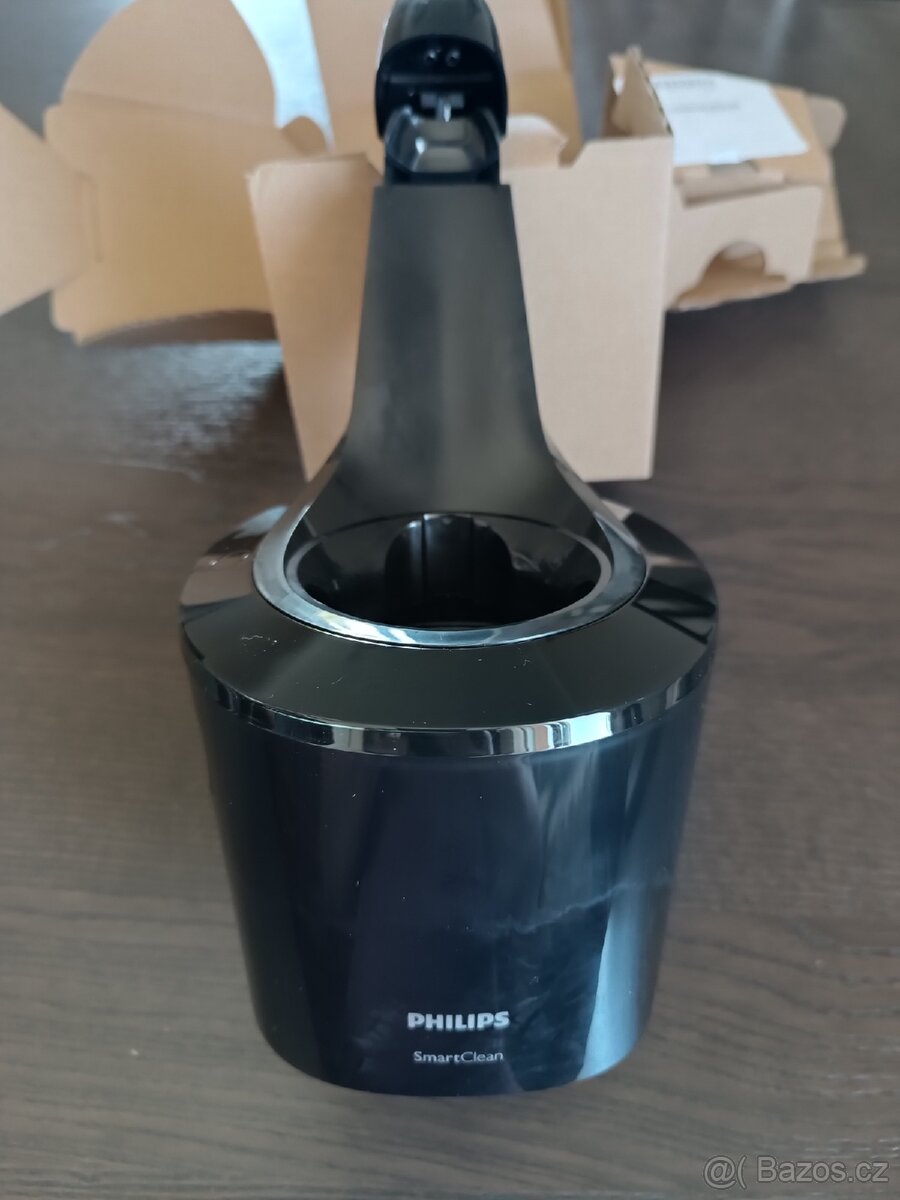 Čistící a nabíjení základna Philips JC5203 - 2
