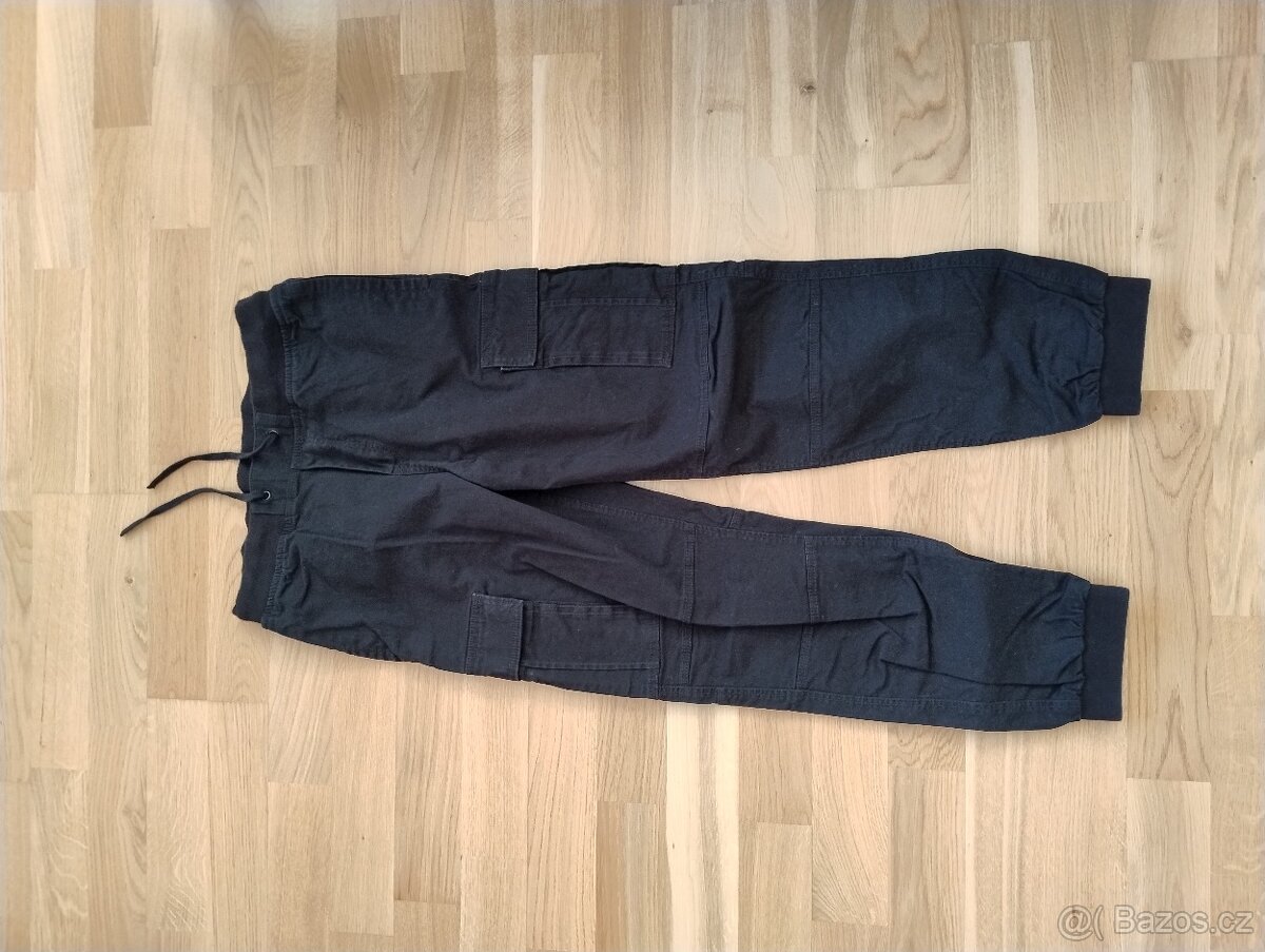 Černé kapsáče vel.158 - 2