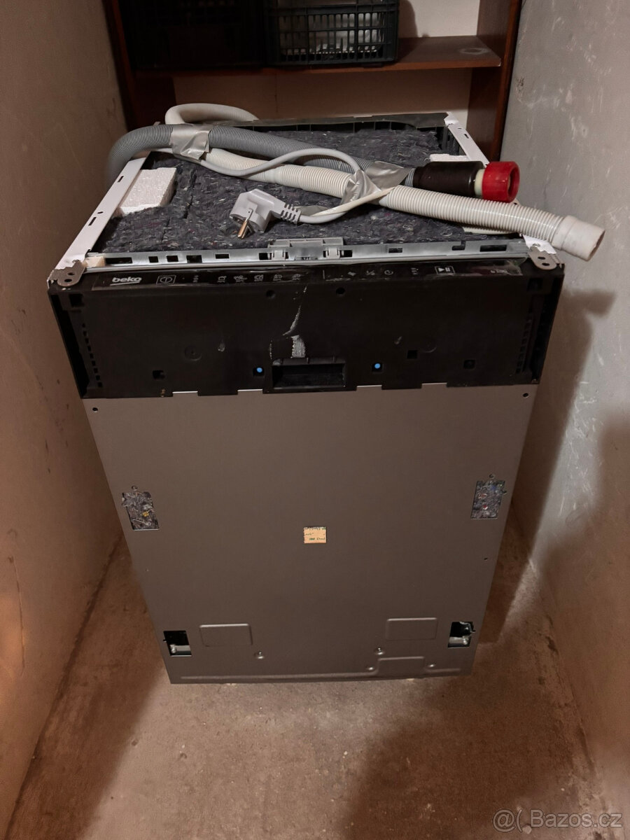 Vestavná myčka Beko - 2