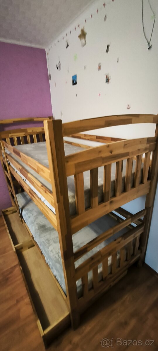 Zachovalá dětská dvojpostel - 2
