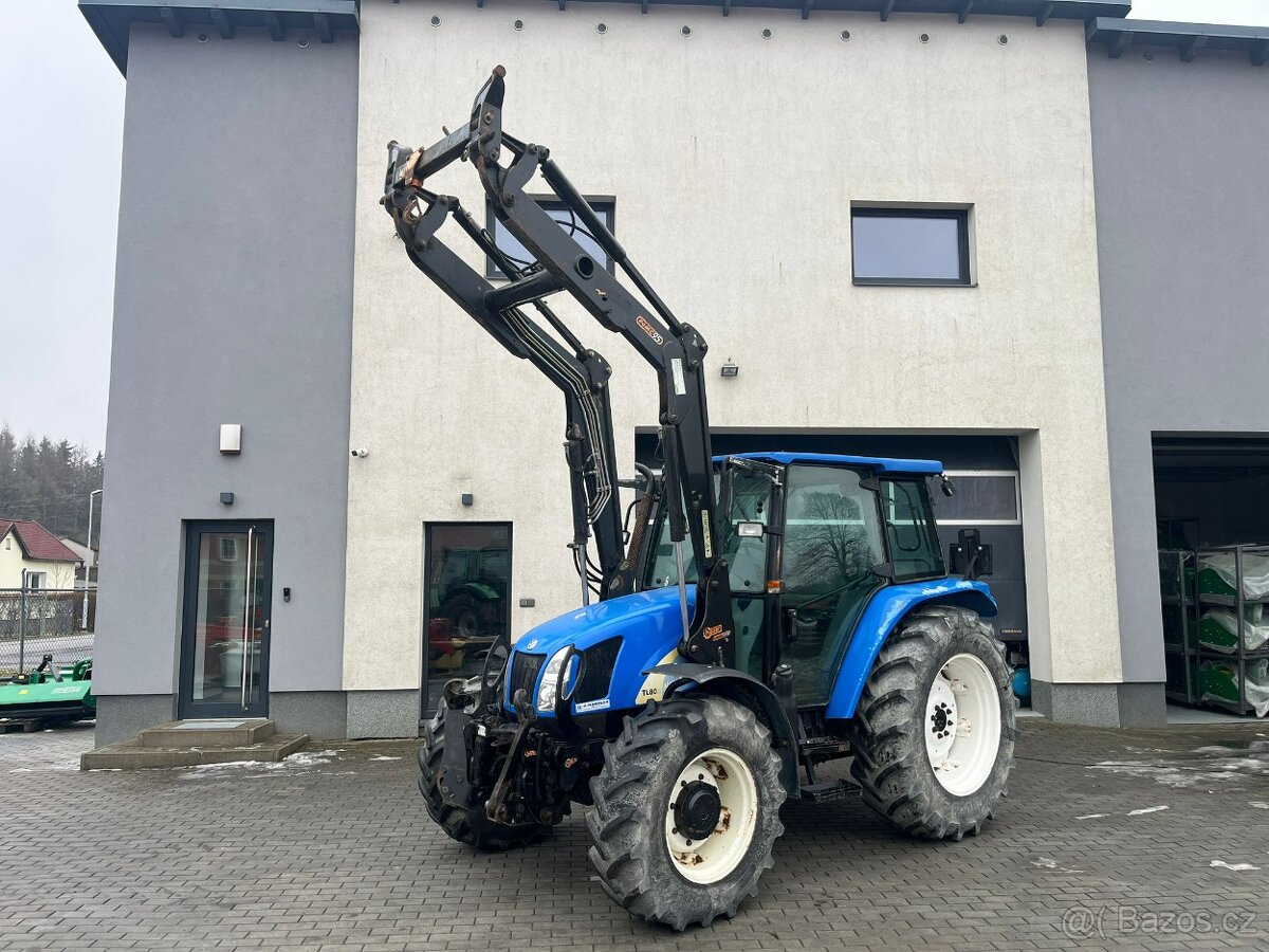 Traktor NEW HOLLAND TL 8O A - 2