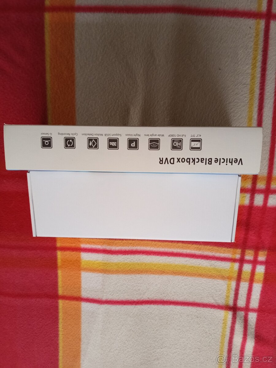 Kamera do auta na zrcátko - 2