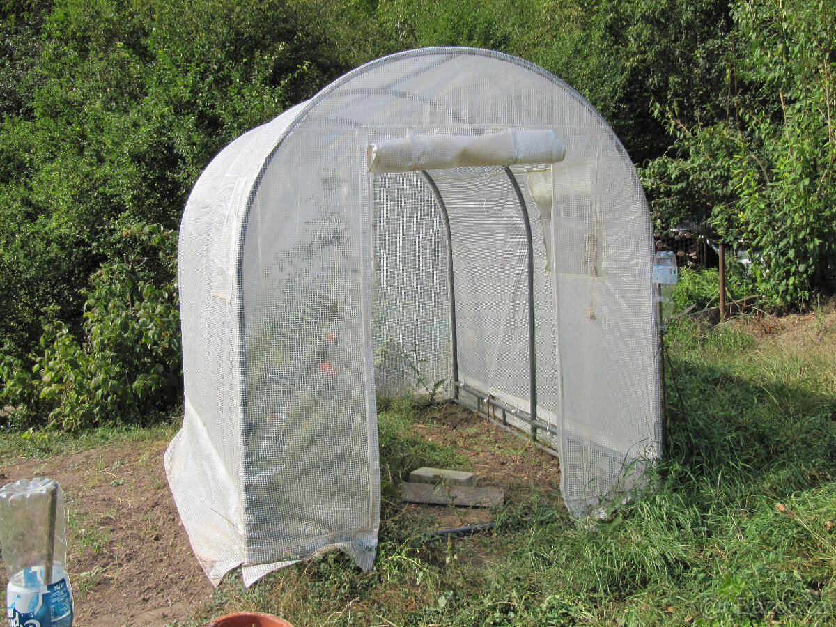 Prodám Foliovník - 2